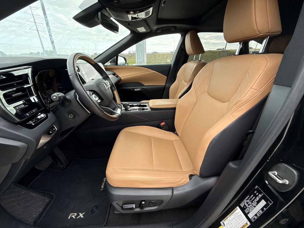 Used 2025 Lexus RX 350 Premium w/ Accessory Package (Z1) image 30