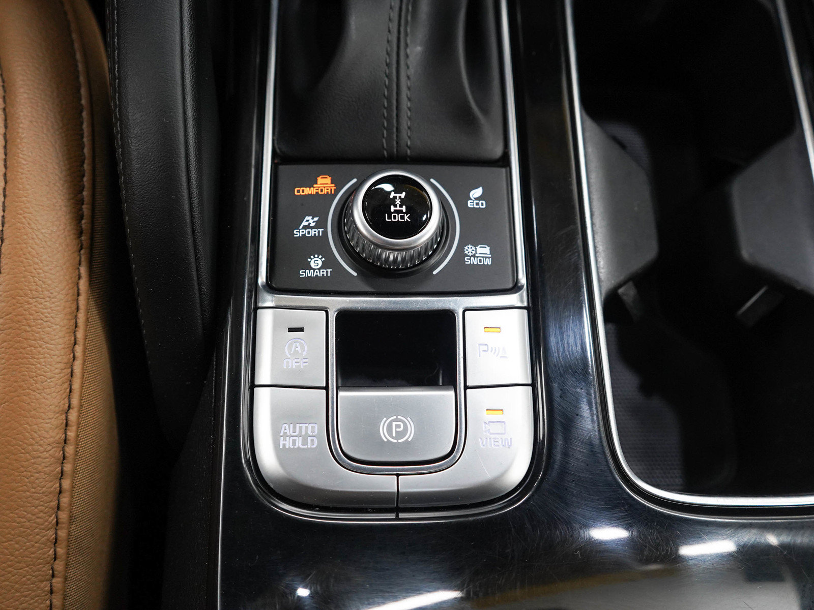 Used 2020 Kia Telluride SX w/ Towing Package AWD/4WD image 26