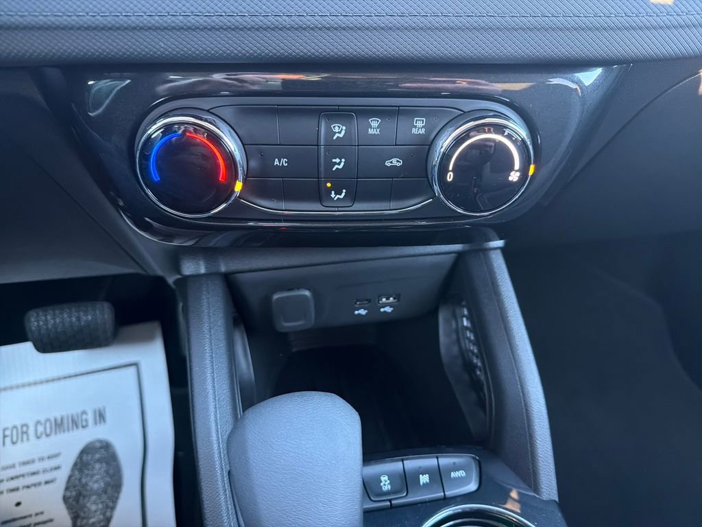 Used 2025 Chevrolet TrailBlazer LT image 17