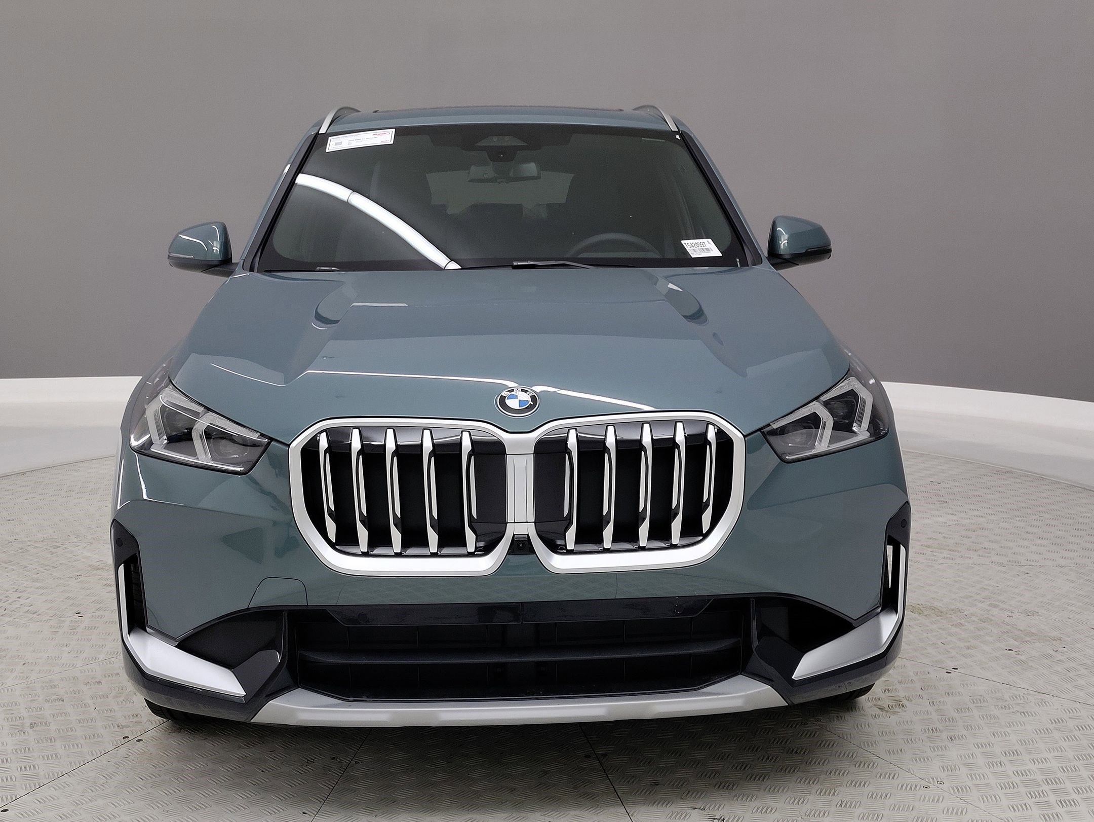 Used 2026 BMW X1 xDrive28i w/ Technology Package AWD/4WD image 2