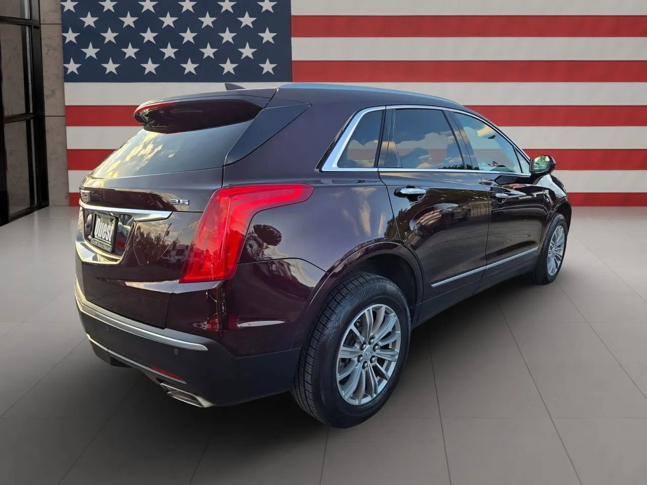 Used 2017 Cadillac XT5 Luxury w/ Driver Awareness Package image 10