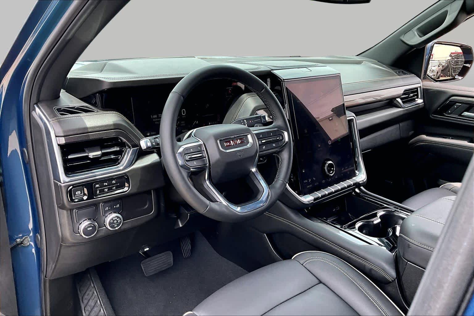 Used 2025 GMC Yukon Elevation RWD image 18
