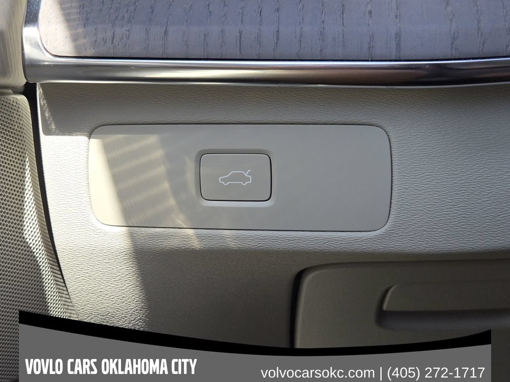 Used 2026 Volvo XC90 B6 Ultra w/ Protection Package AWD/4WD image 23