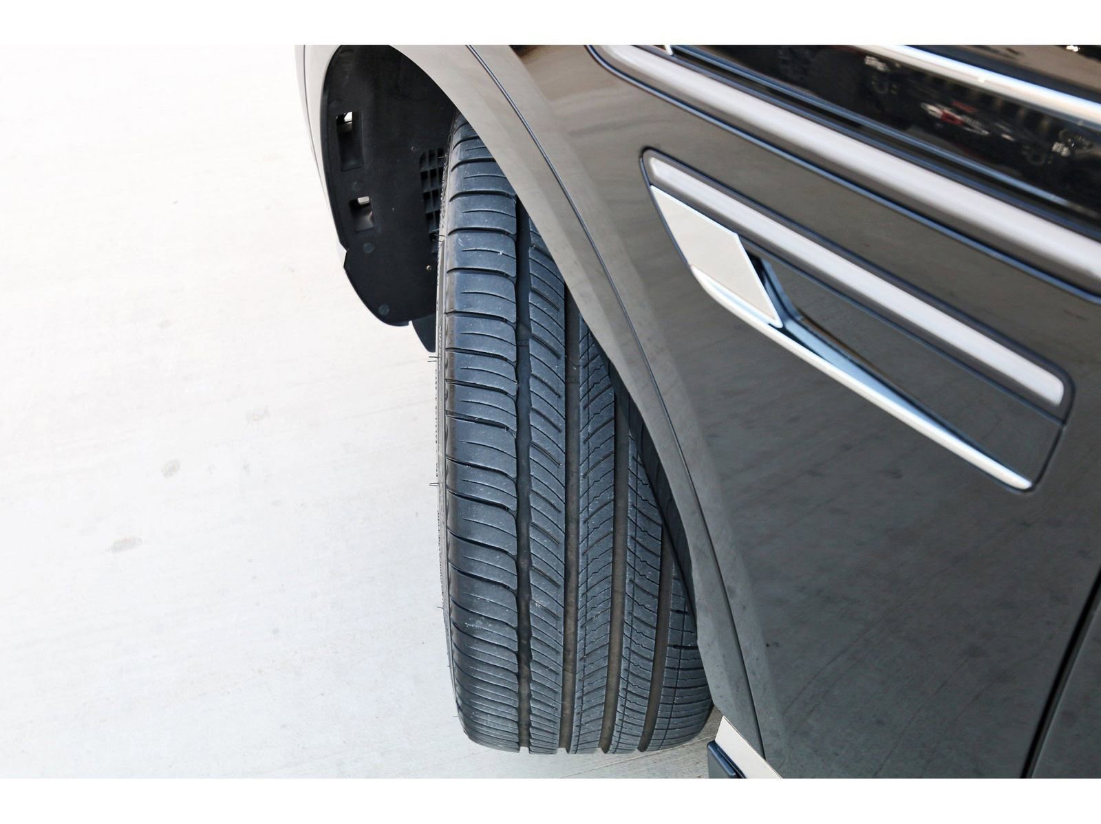 Used 2025 Genesis GV80 3.5T Prestige image 31