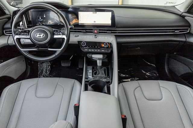 Used 2024 Hyundai Elantra Limited image 6