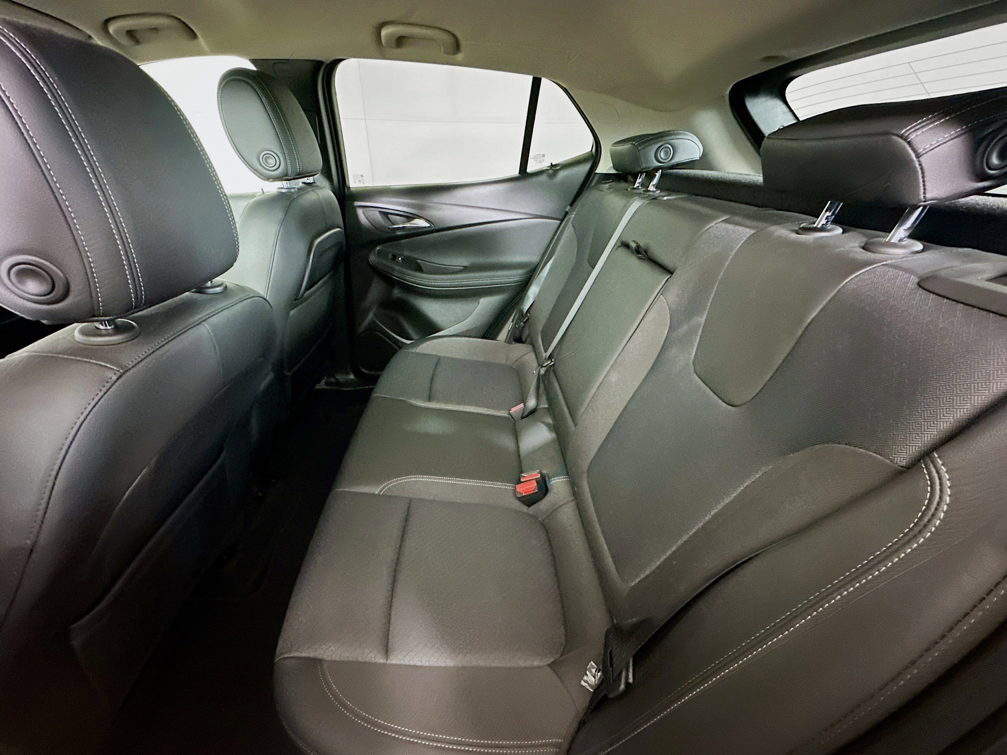 Used 2023 Buick Encore GX Select w/ Sport Touring Package image 26