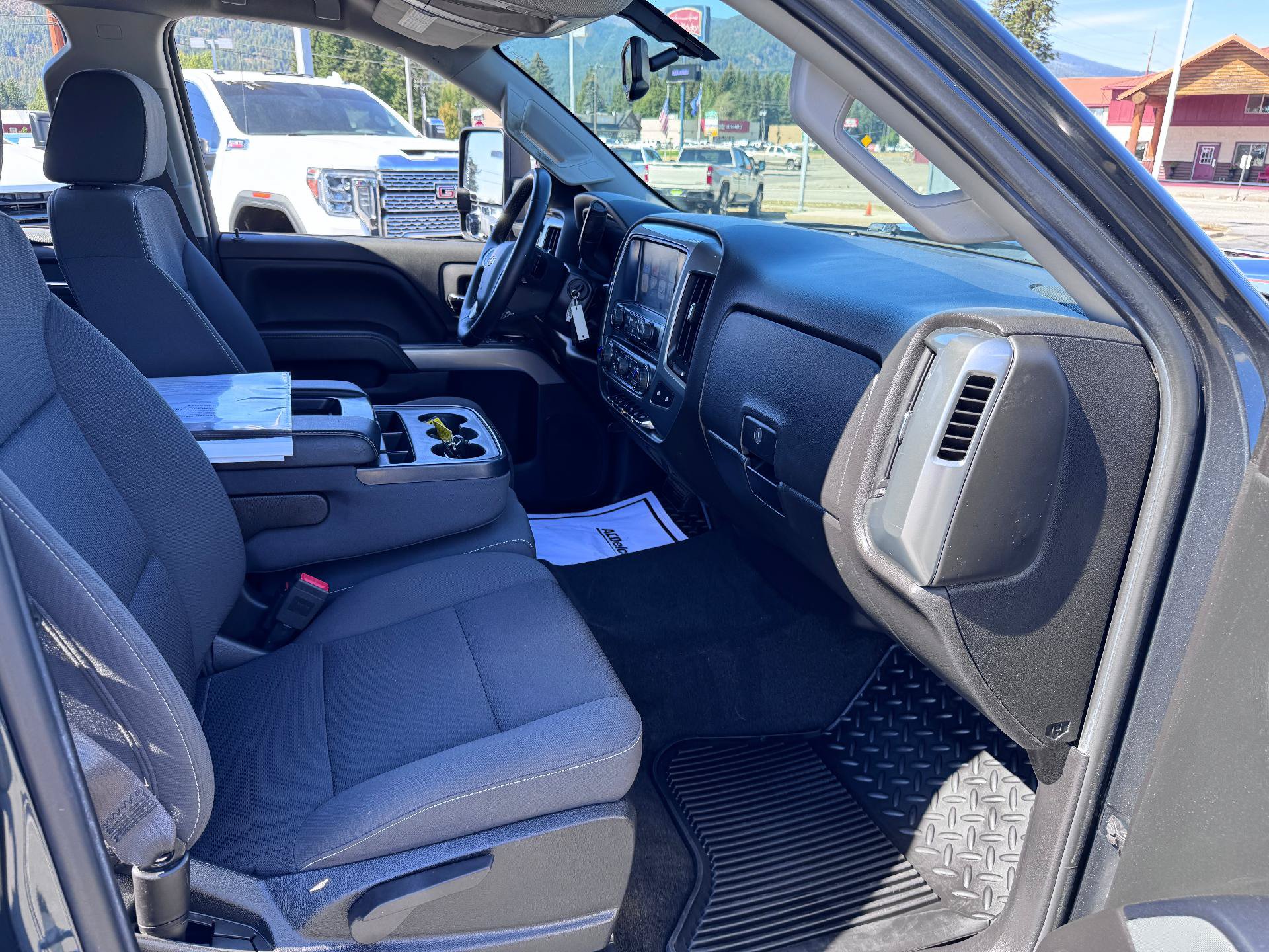 Used 2017 Chevrolet Silverado 2500 LT w/ LT Convenience Package AWD/4WD image 16