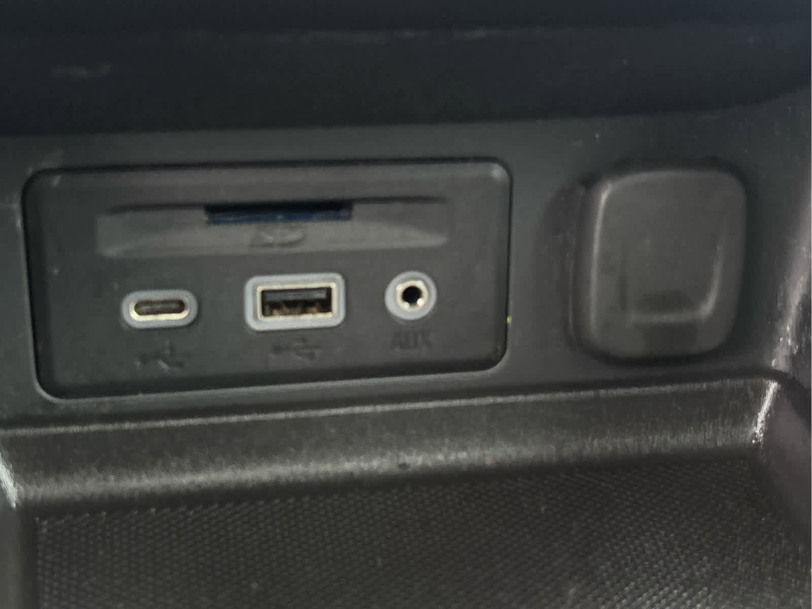 Used 2021 GMC Terrain SLT image 23