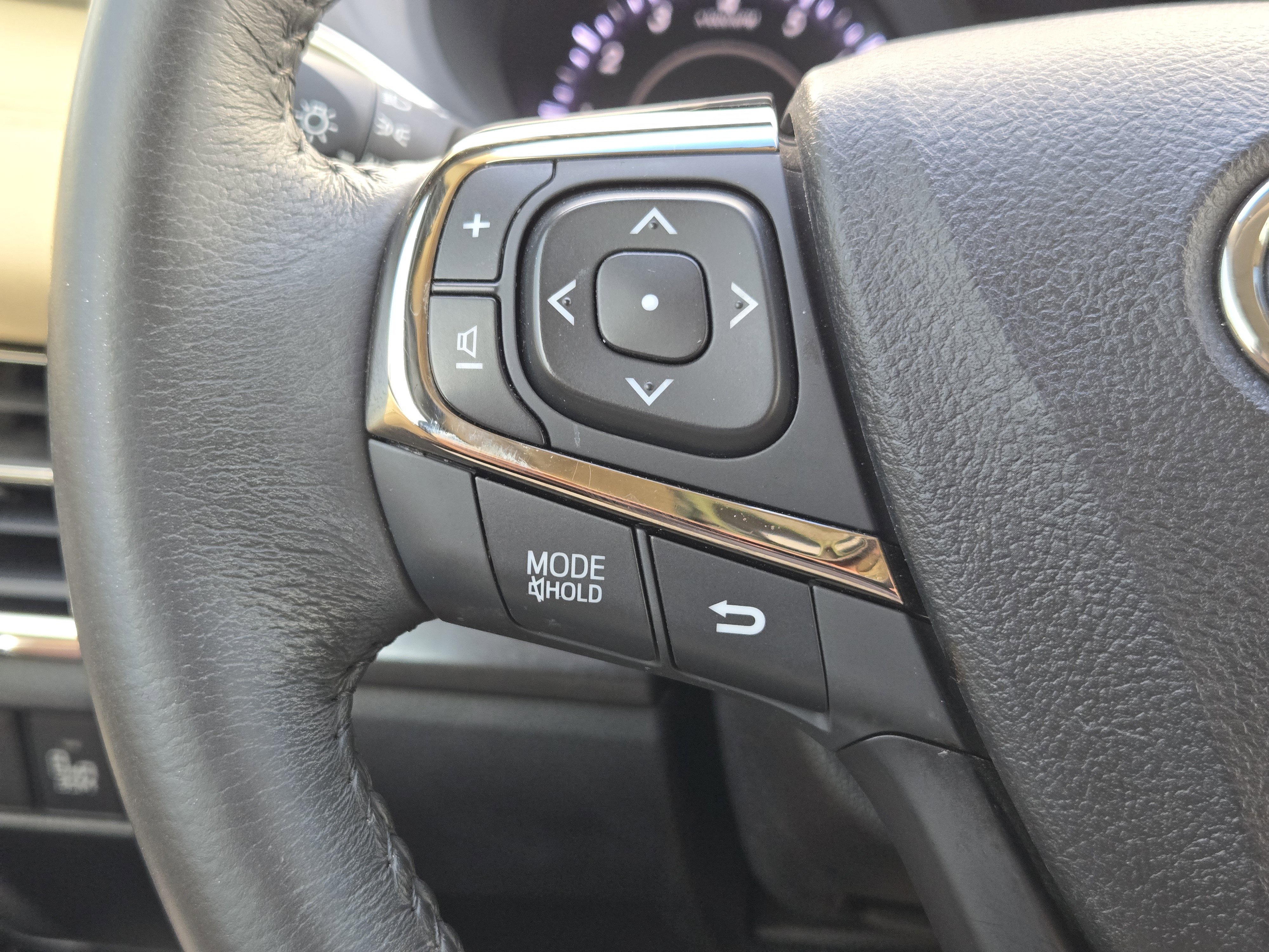 Used 2018 Toyota Avalon XLE Premium FWD image 30