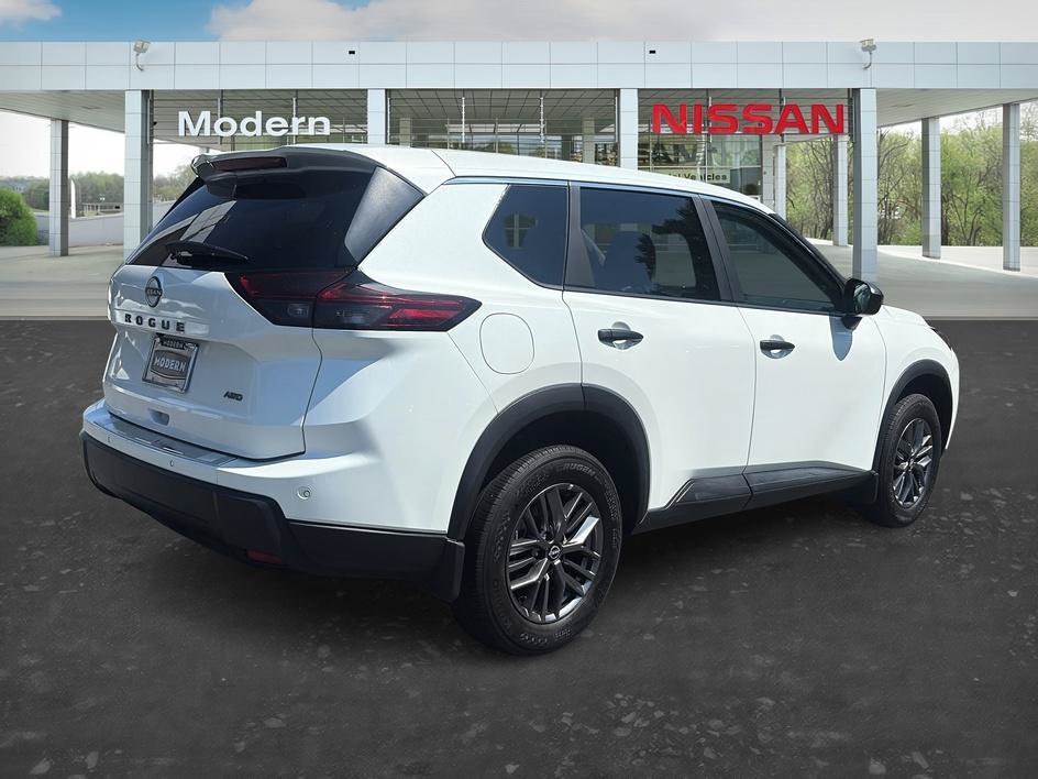 Certified 2024 Nissan Rogue S AWD/4WD image 5