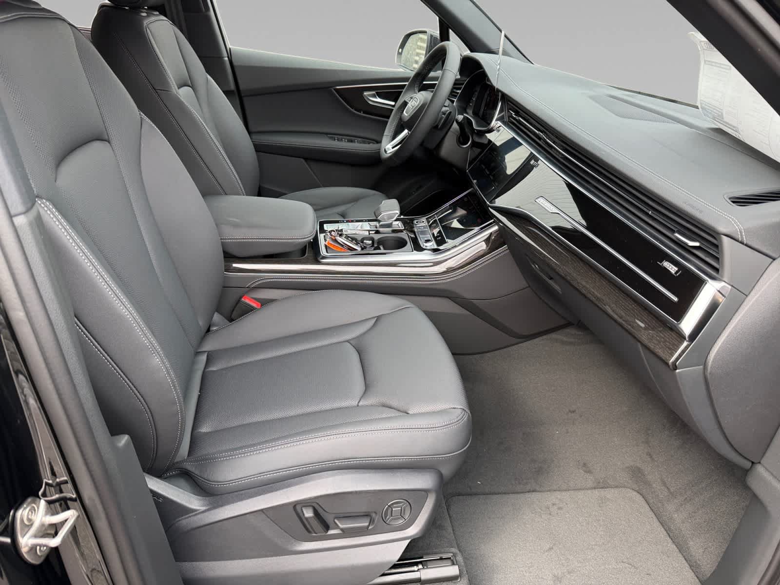 New 2026 Audi Q7 3.0T Premium Plus AWD/4WD image 9