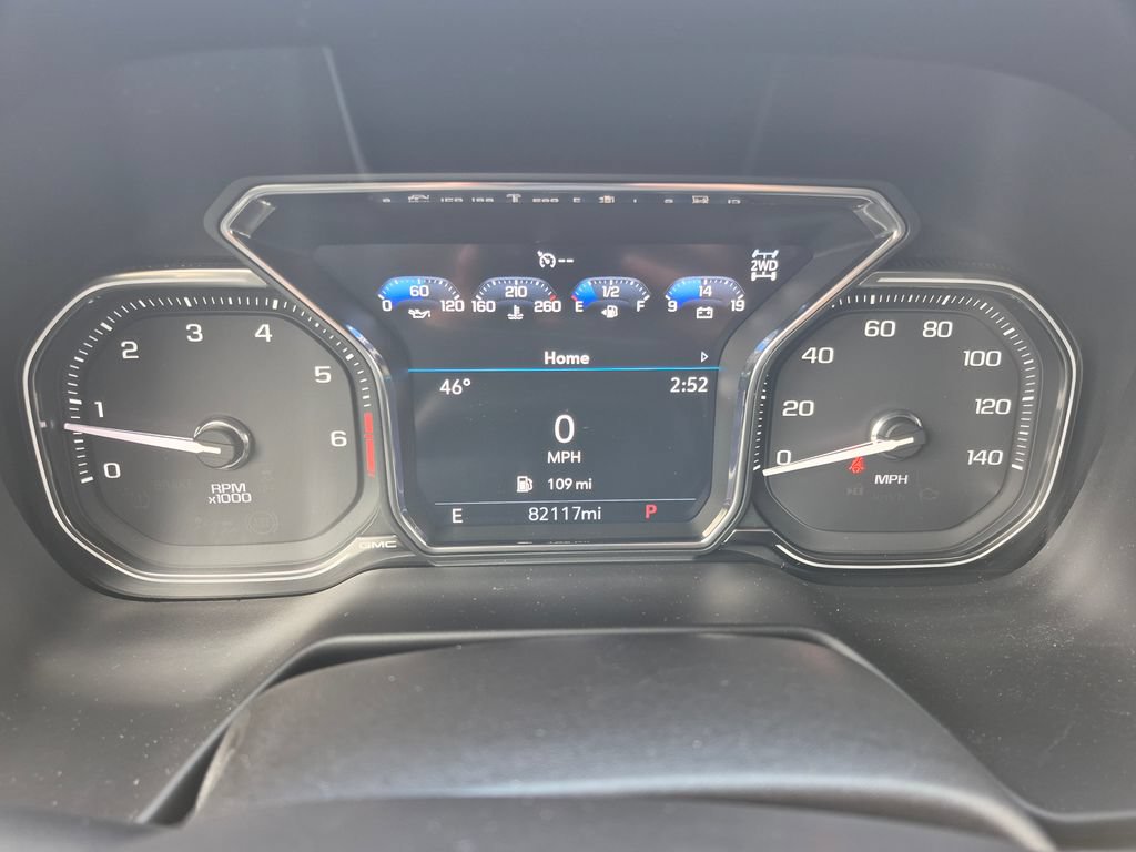 Certified 2021 GMC Yukon SLT w/ SLT Luxury Package AWD/4WD image 16
