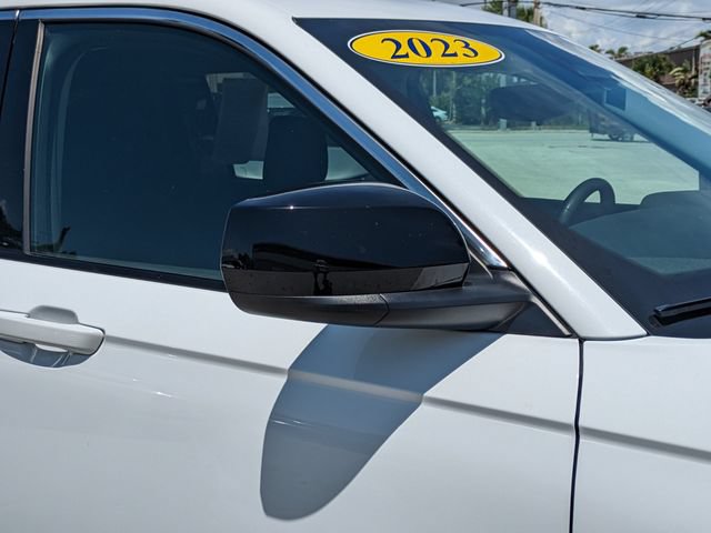Used 2023 Jeep Grand Cherokee L Laredo RWD image 12