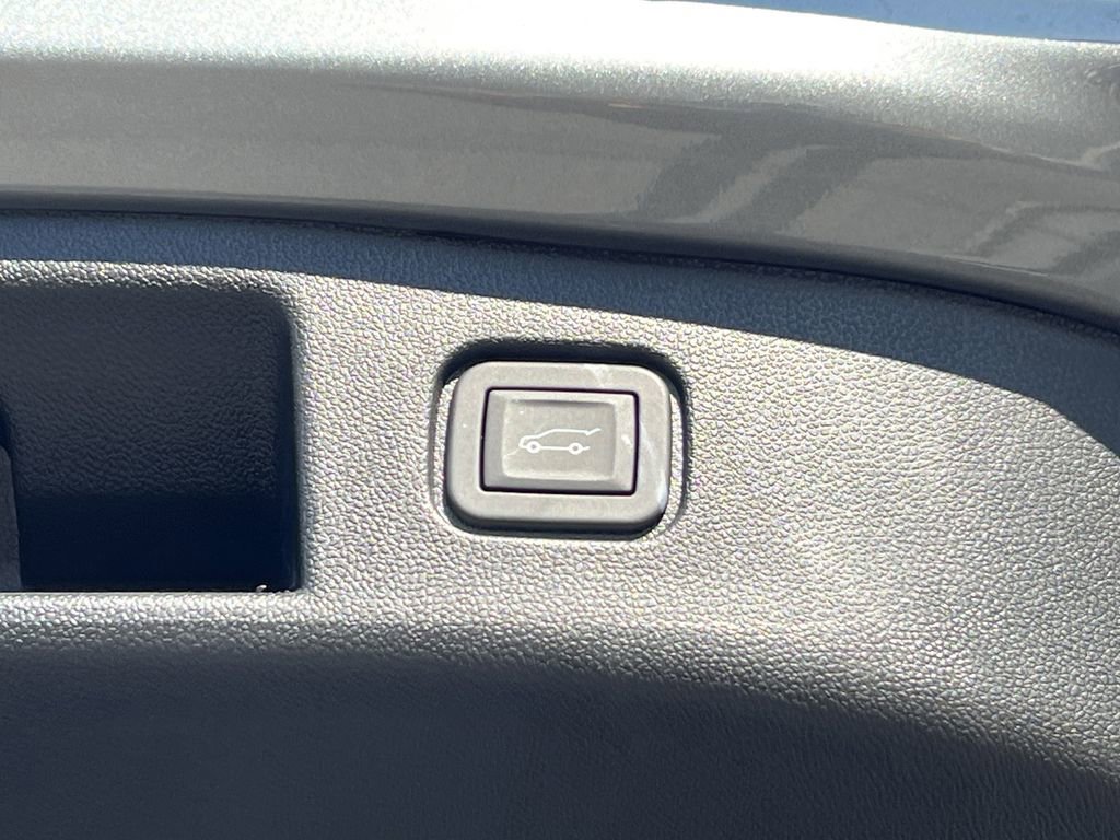 New 2026 Chevrolet Blazer EV LT image 17