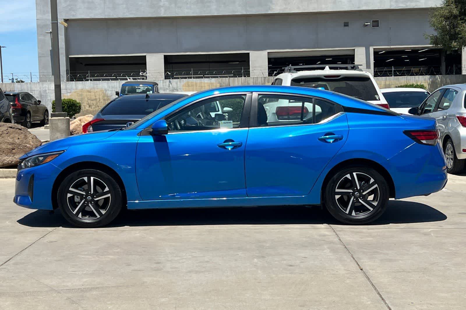 Used 2025 Nissan Sentra SV FWD image 6