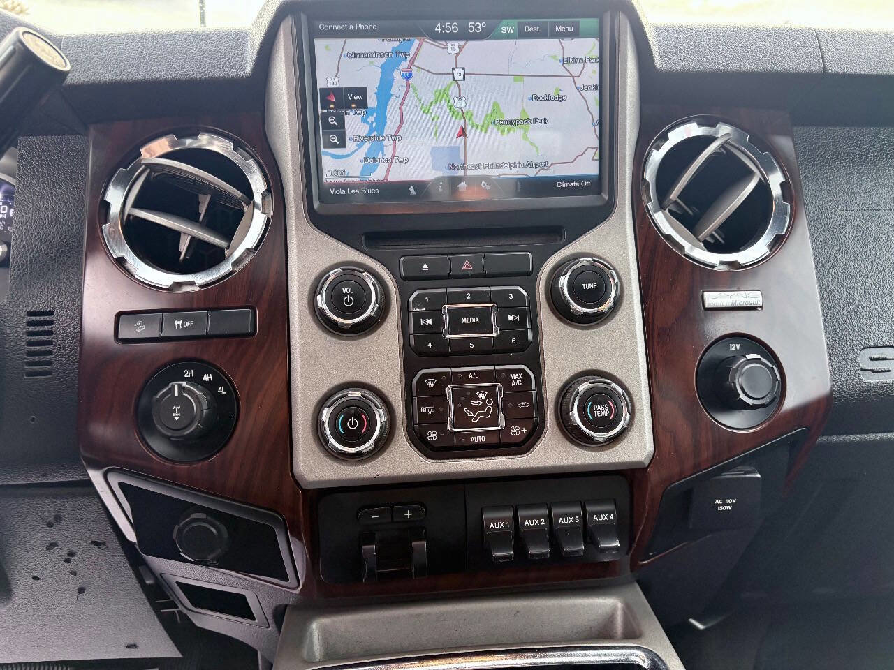 Used 2015 Ford F350 Lariat image 31