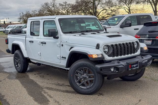 New 2026 Jeep Gladiator Sport AWD/4WD image 2