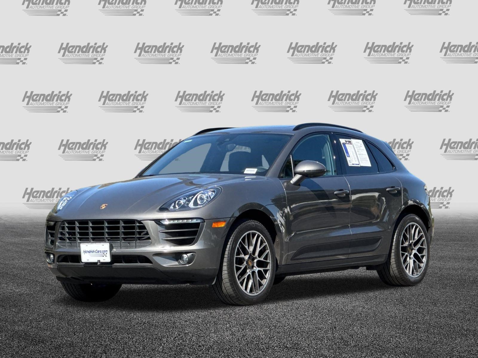 Used 2018 Porsche Macan Sport Edition AWD/4WD image 9