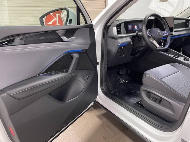 New 2026 Volkswagen Tiguan SE AWD/4WD image 13