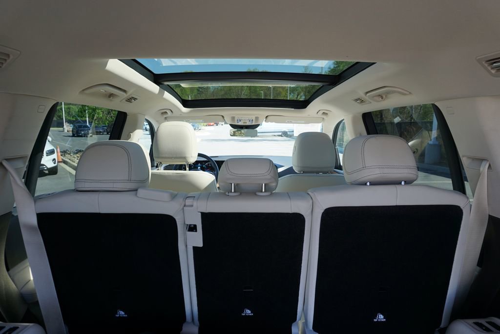 Used 2022 Mercedes-Benz GLS 450 4MATIC image 41