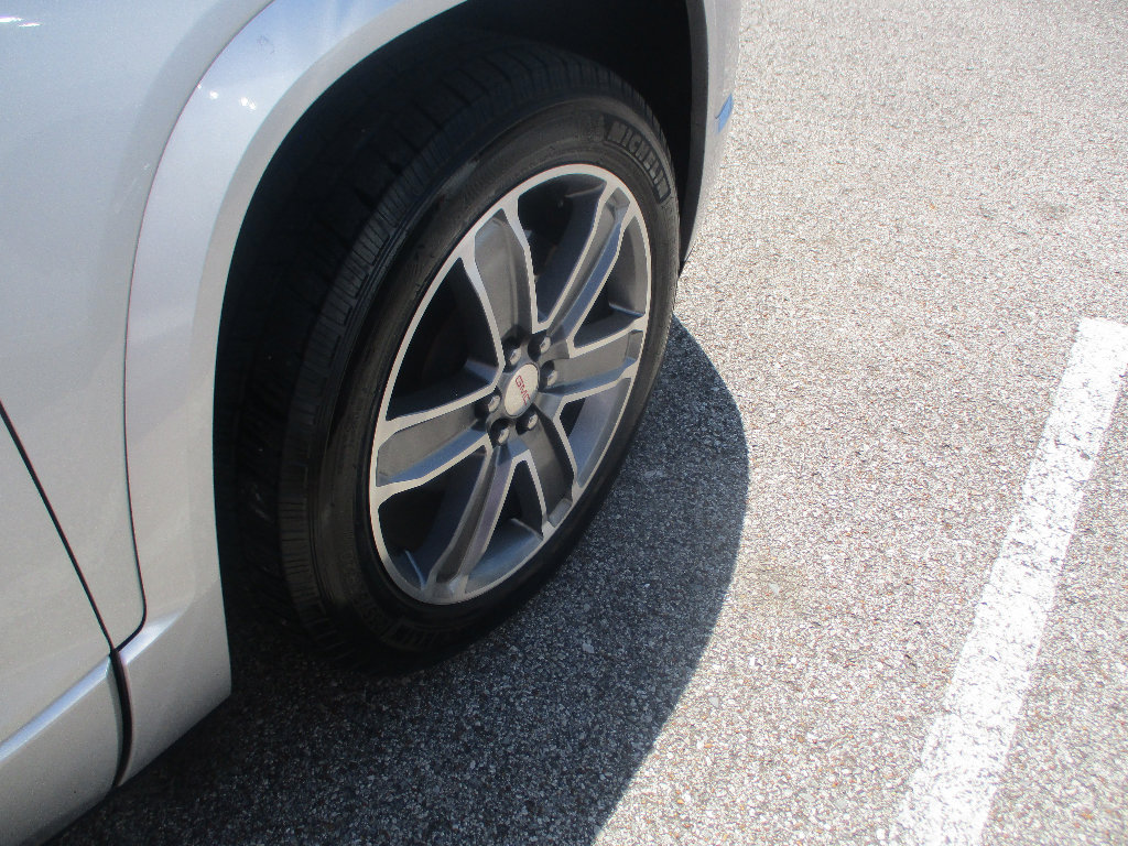 Used 2019 GMC Acadia Denali w/ Technology Package FWD image 23