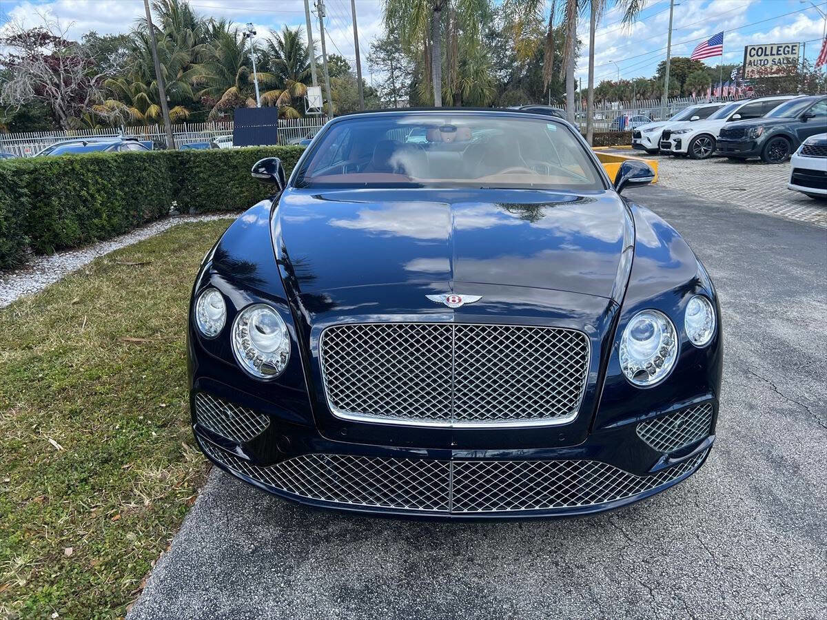 Used 2017 Bentley Continental GT image 3
