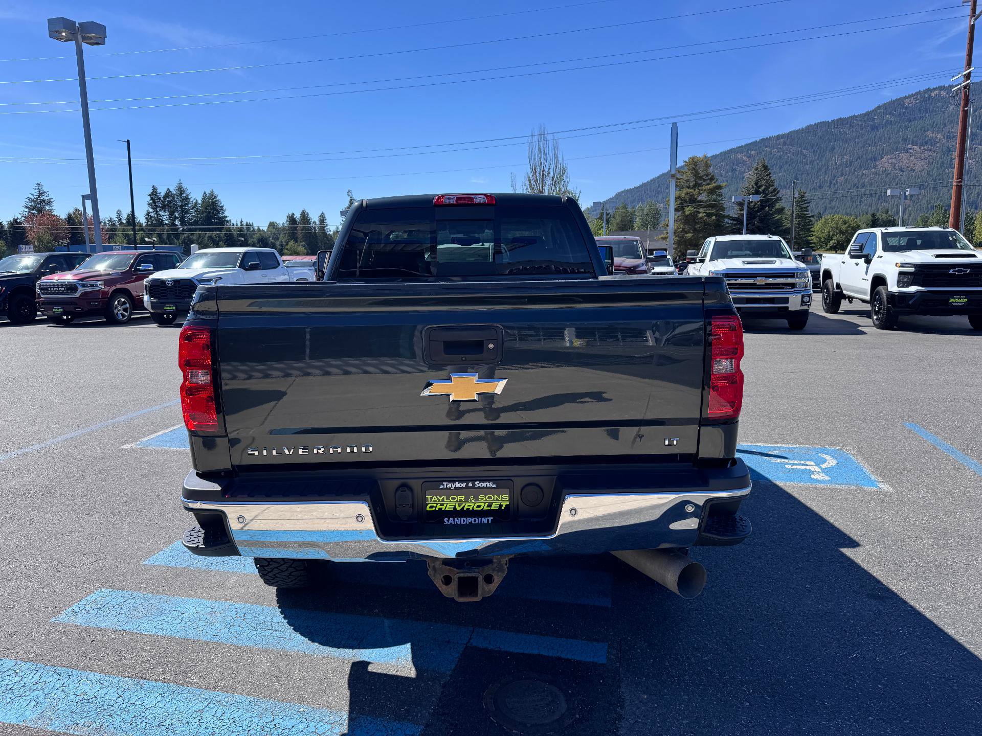 Used 2017 Chevrolet Silverado 2500 LT w/ LT Convenience Package AWD/4WD image 6