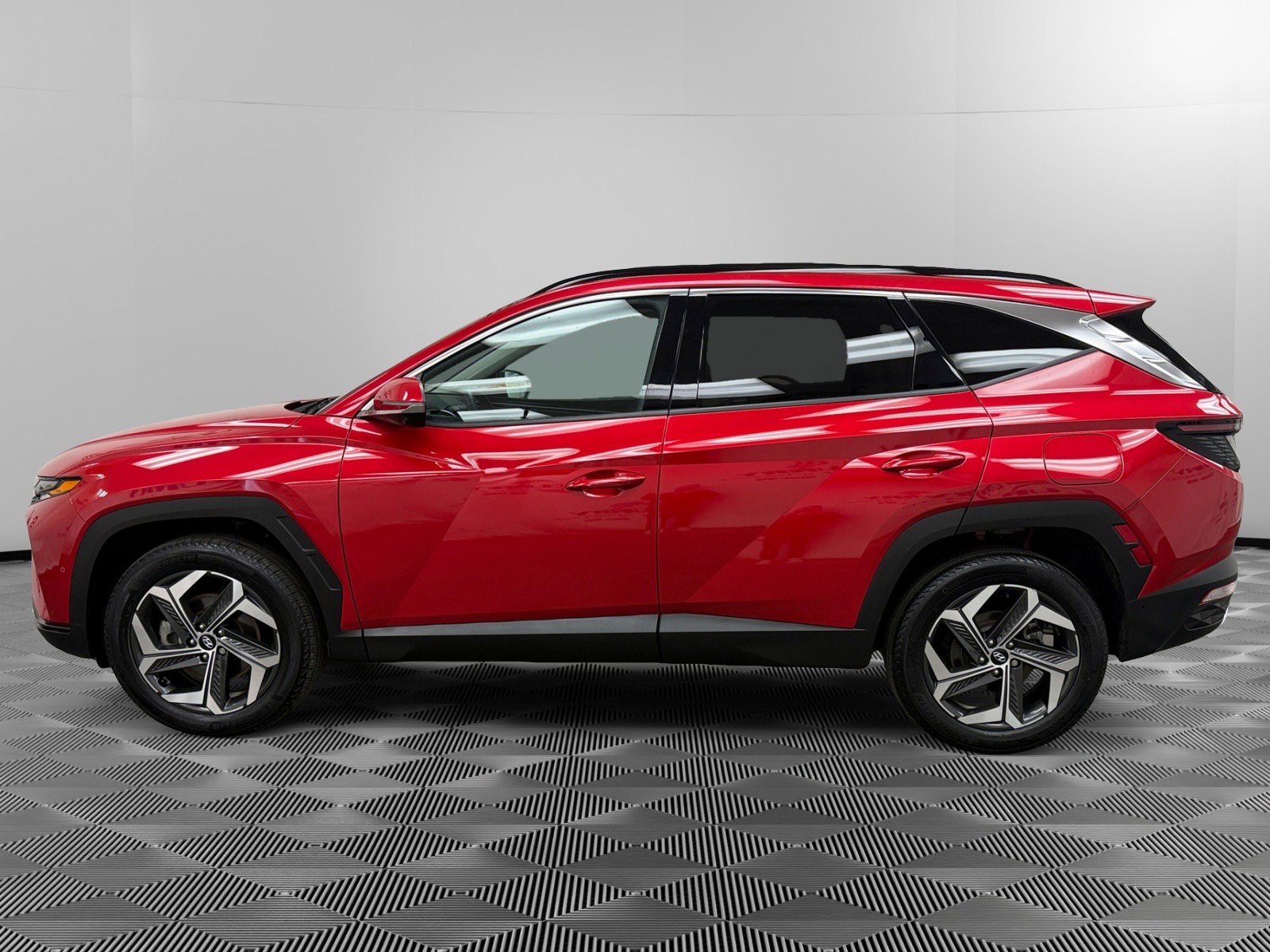 Certified 2023 Hyundai Tucson Limited w/ Cargo Package image 2