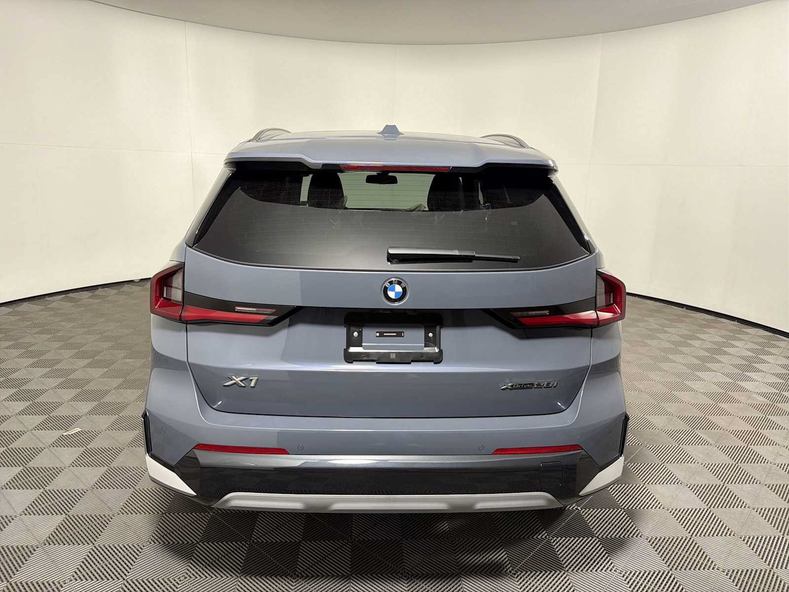 New 2026 BMW X1 xDrive28i w/ Convenience Package AWD/4WD image 2