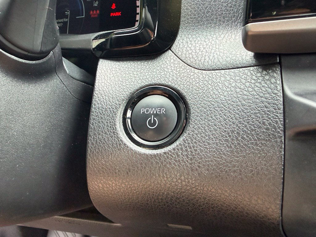 Used 2025 Toyota Camry SE FWD image 23