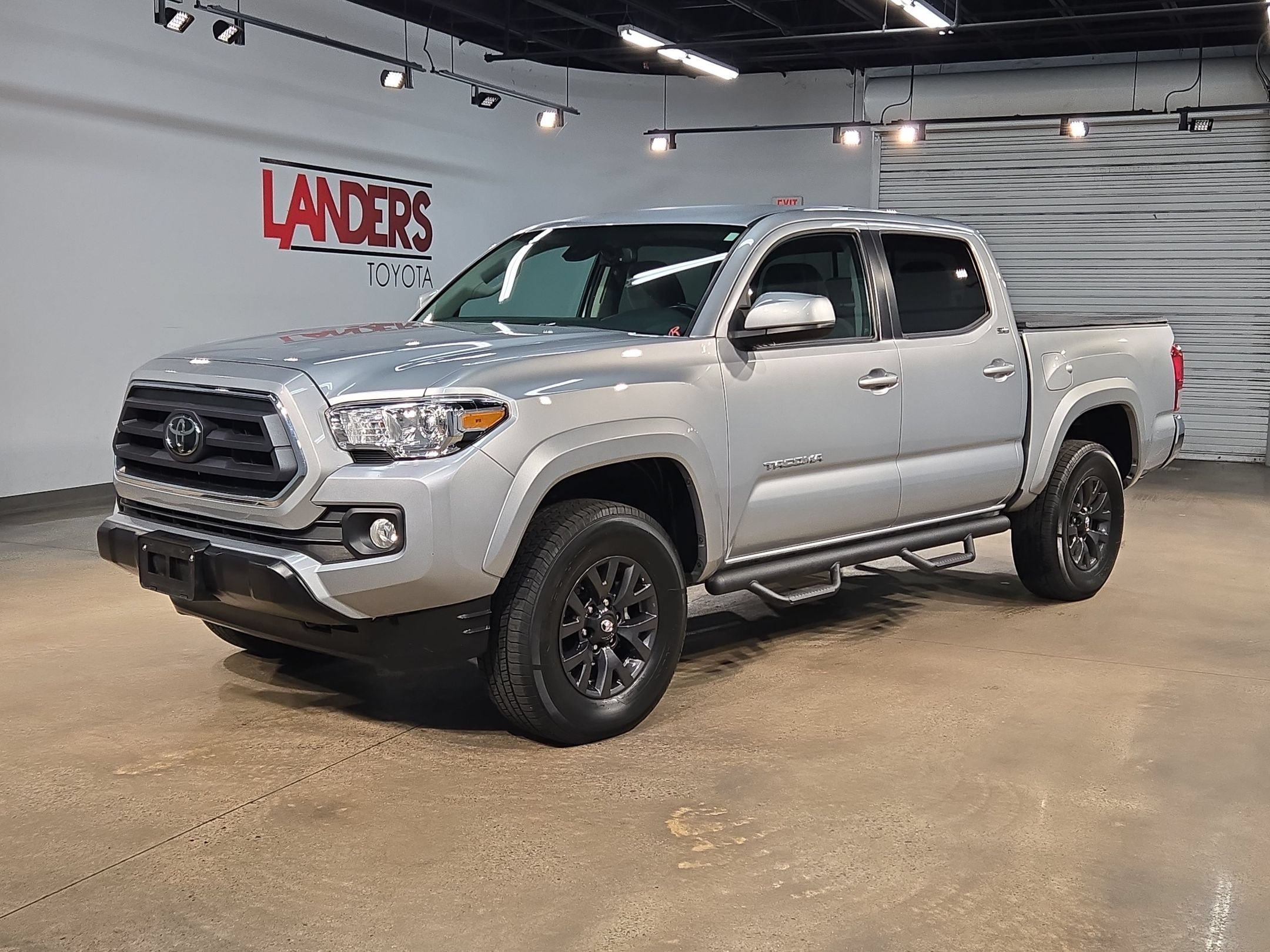 Used 2023 Toyota Tacoma SR5 RWD image 3