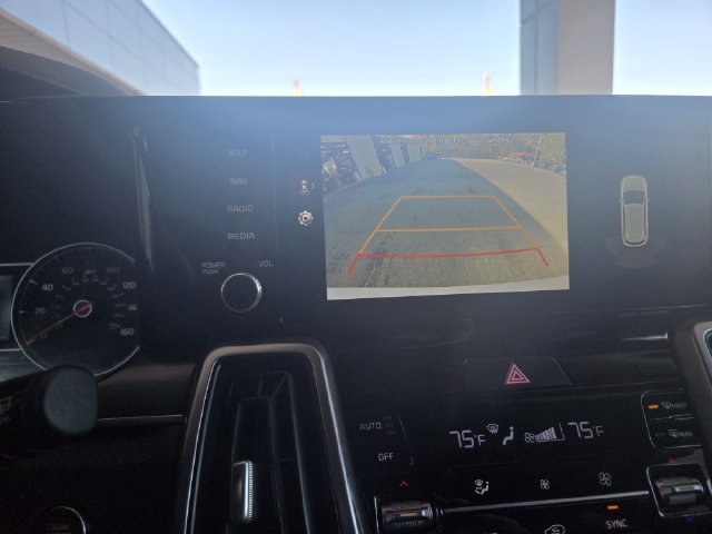Used 2022 Kia Sorento S w/ Panoramic Sunroof Package FWD image 12