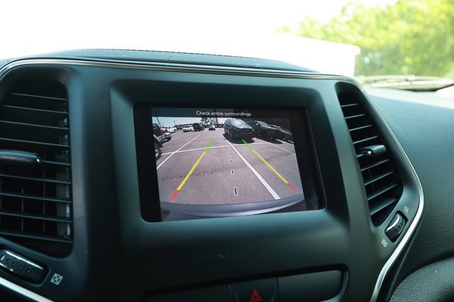 Used 2020 Jeep Cherokee Latitude image 9
