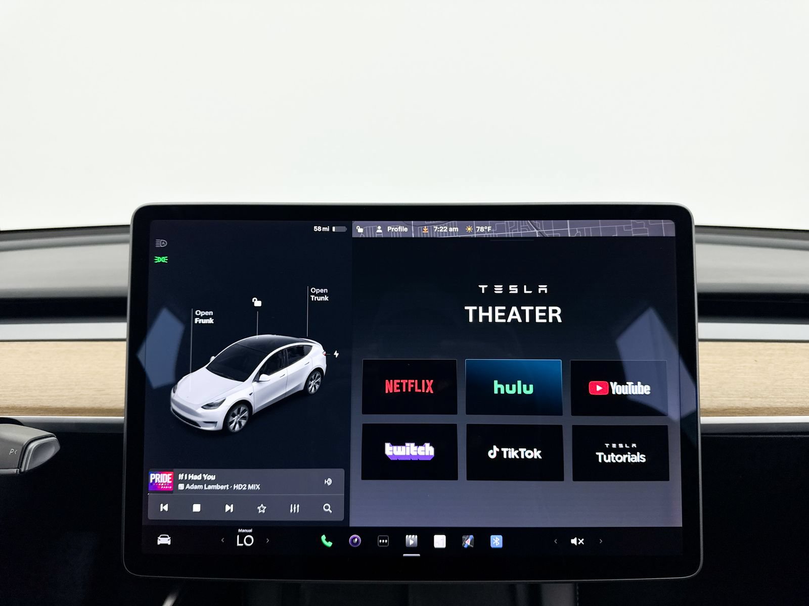 Used 2022 Tesla Model Y Long Range AWD/4WD image 24