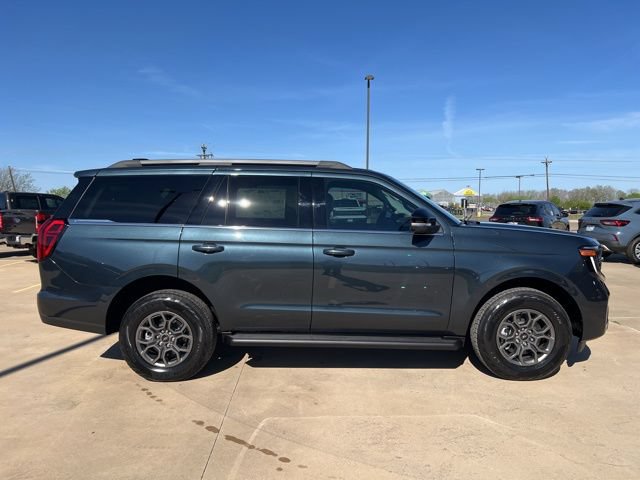 New 2026 Ford Expedition Active RWD image 8