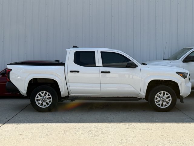 Used 2024 Toyota Tacoma SR AWD/4WD image 3