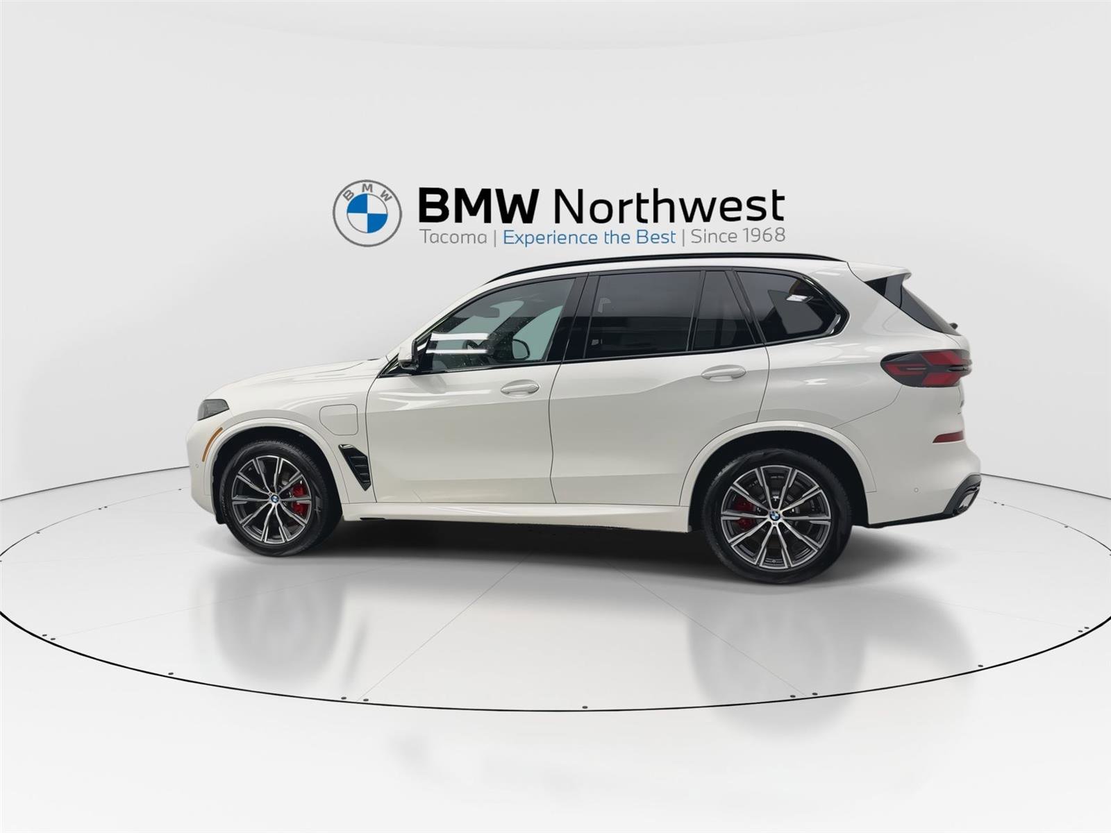 New 2026 BMW X5 xDrive50e w/ M Sport Package image 11