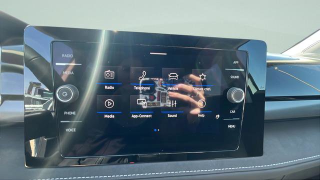 New 2026 Volkswagen Taos SE AWD/4WD image 14