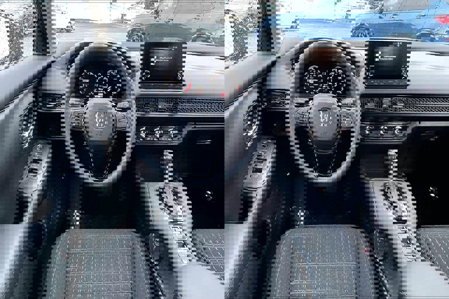 Used 2025 Honda HR-V LX image 5