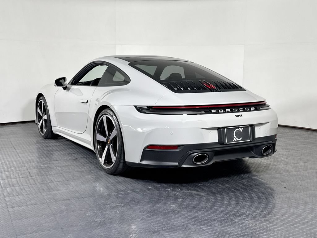 Certified 2025 Porsche 911 Carrera RWD image 3