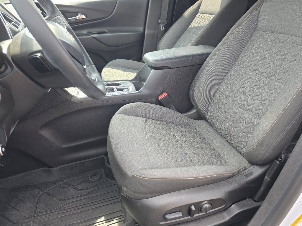 Used 2024 Chevrolet Equinox LT w/ LPO, Floor Liner Package image 20