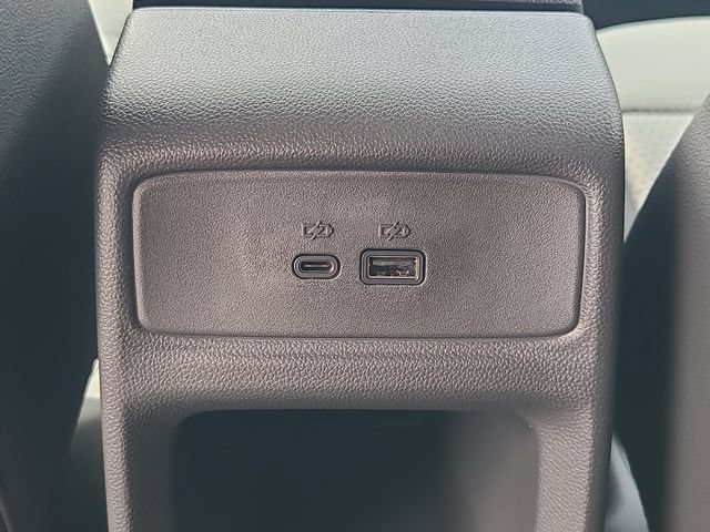 New 2026 Chevrolet Trax LT w/ Midnight Edition FWD image 15