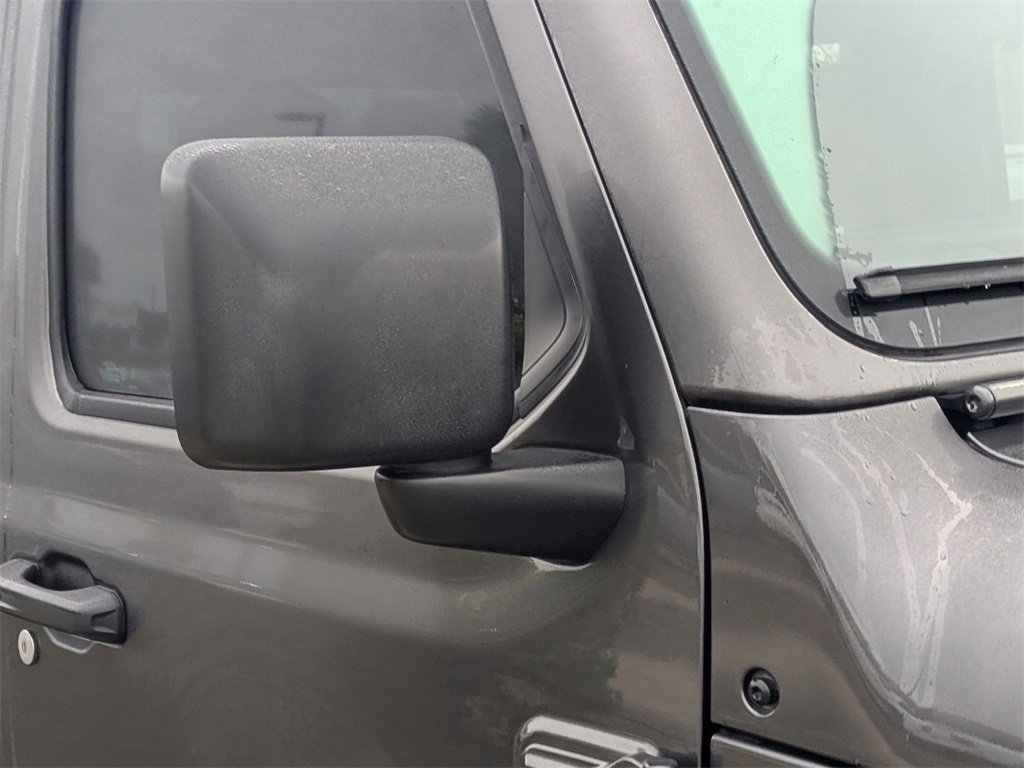 Used 2024 Jeep Gladiator Sport image 9