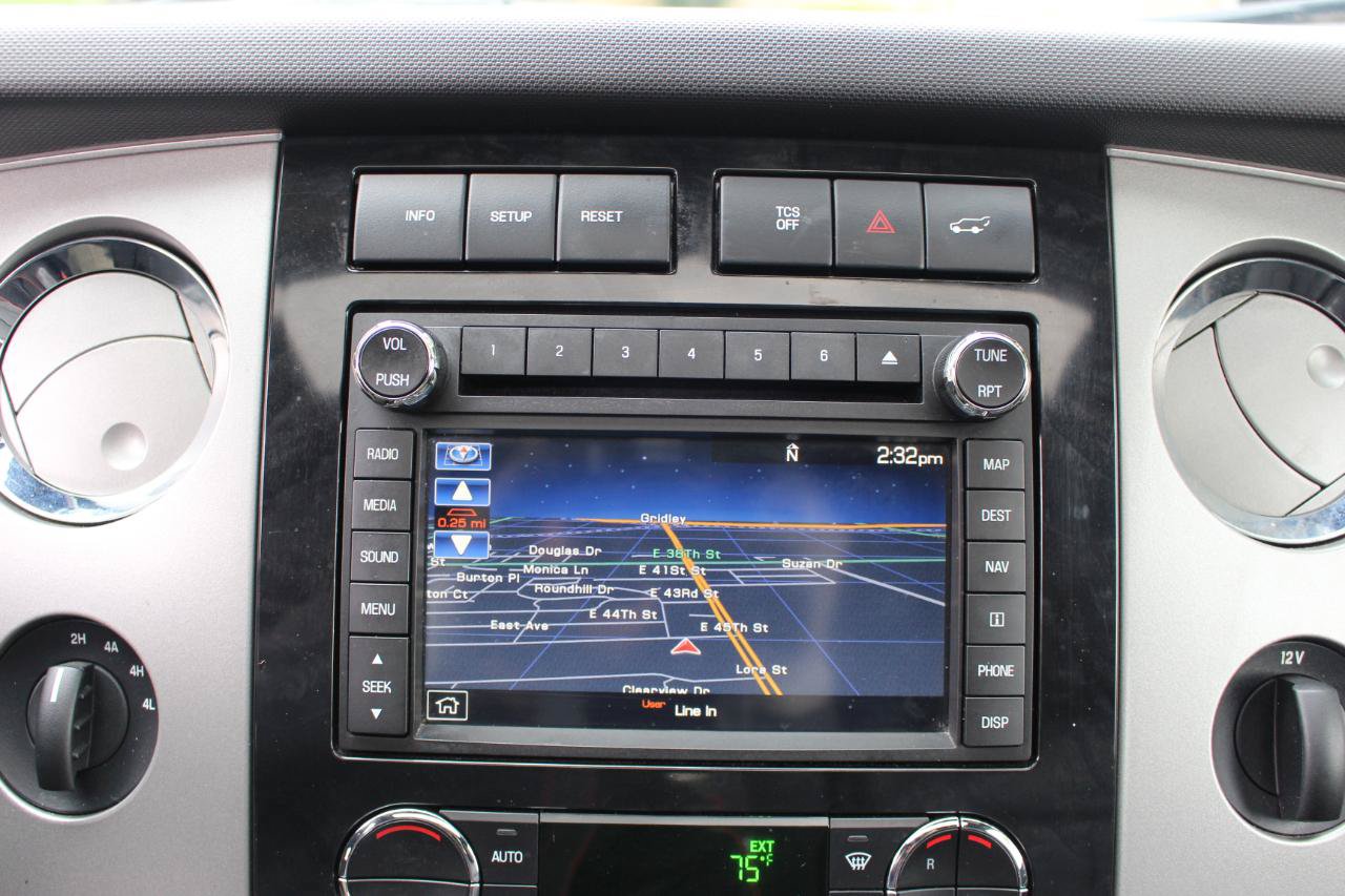 Used 2014 Ford Expedition Limited w/ Equipment Group 301A AWD/4WD image 25