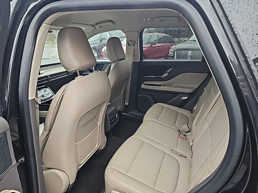 Certified 2022 Lincoln Corsair AWD w/ Equipment Group 101A image 8