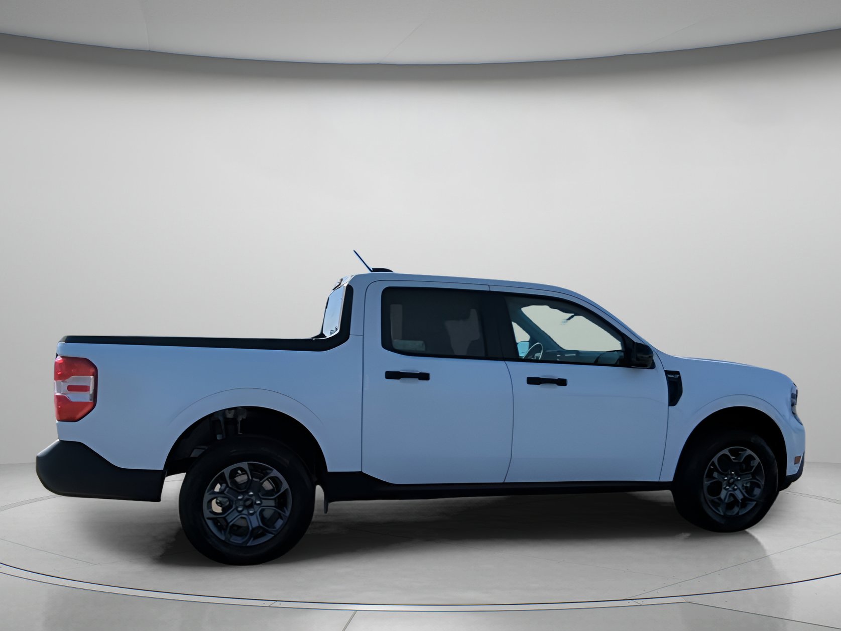 New 2026 Ford Maverick XLT w/ XLT Luxury Package FWD image 33