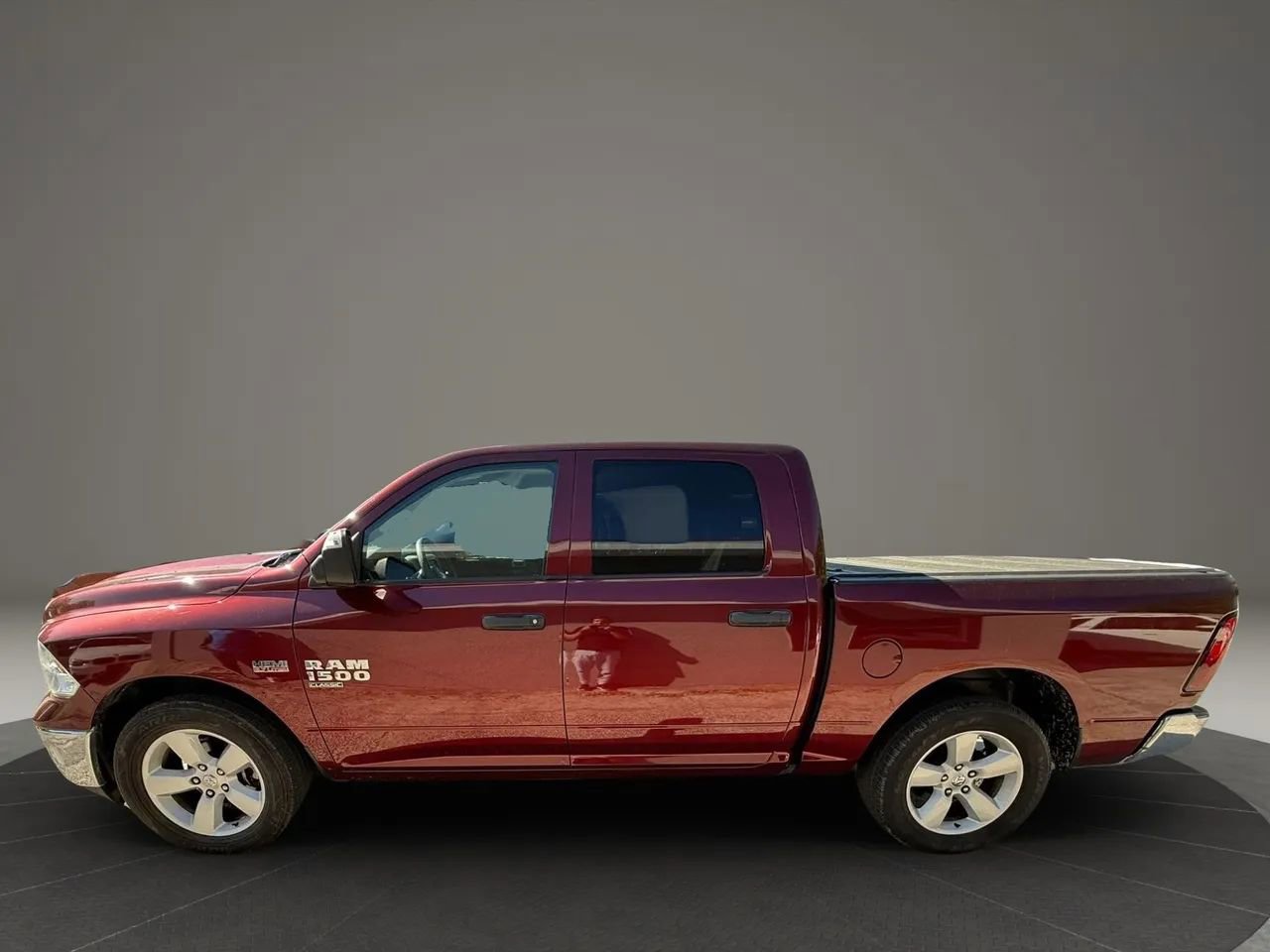 Used 2021 RAM 1500 Tradesman w/ Tradesman SXT Package RWD image 2