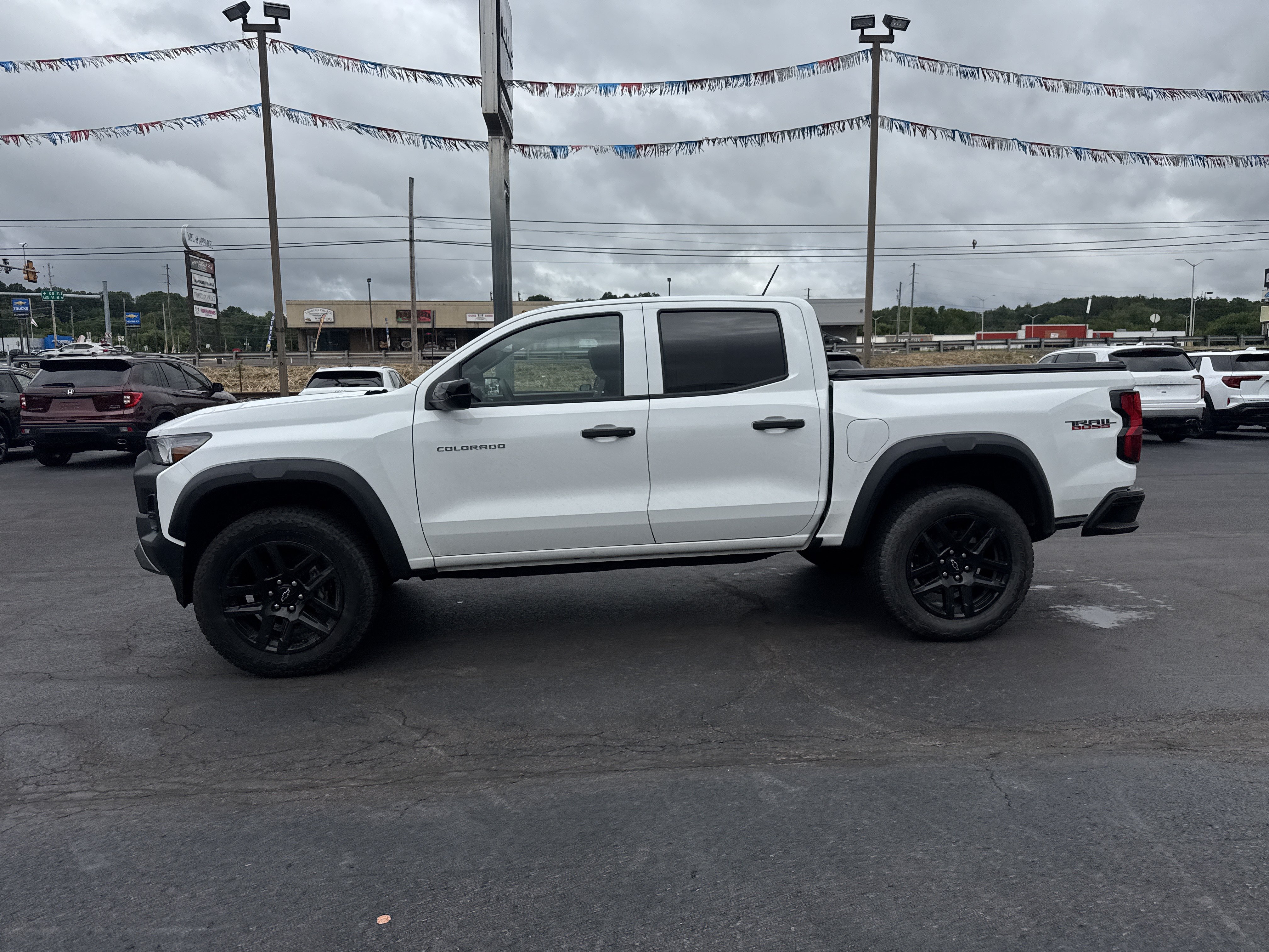 Used 2024 Chevrolet Colorado Trail Boss w/ Safety Package AWD/4WD image 7