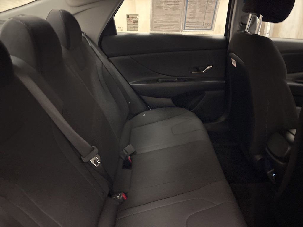 Certified 2026 Hyundai Elantra SE image 20