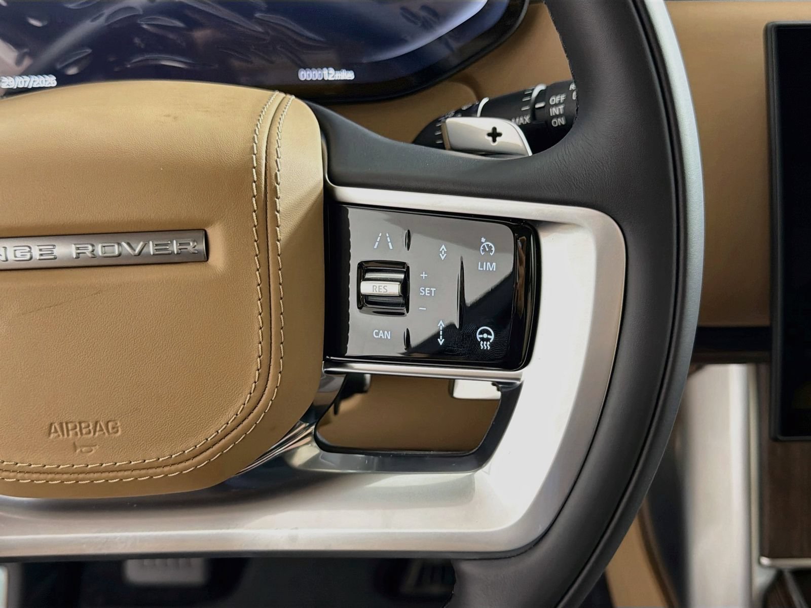 New 2026 Land Rover Range Rover SE AWD/4WD image 13
